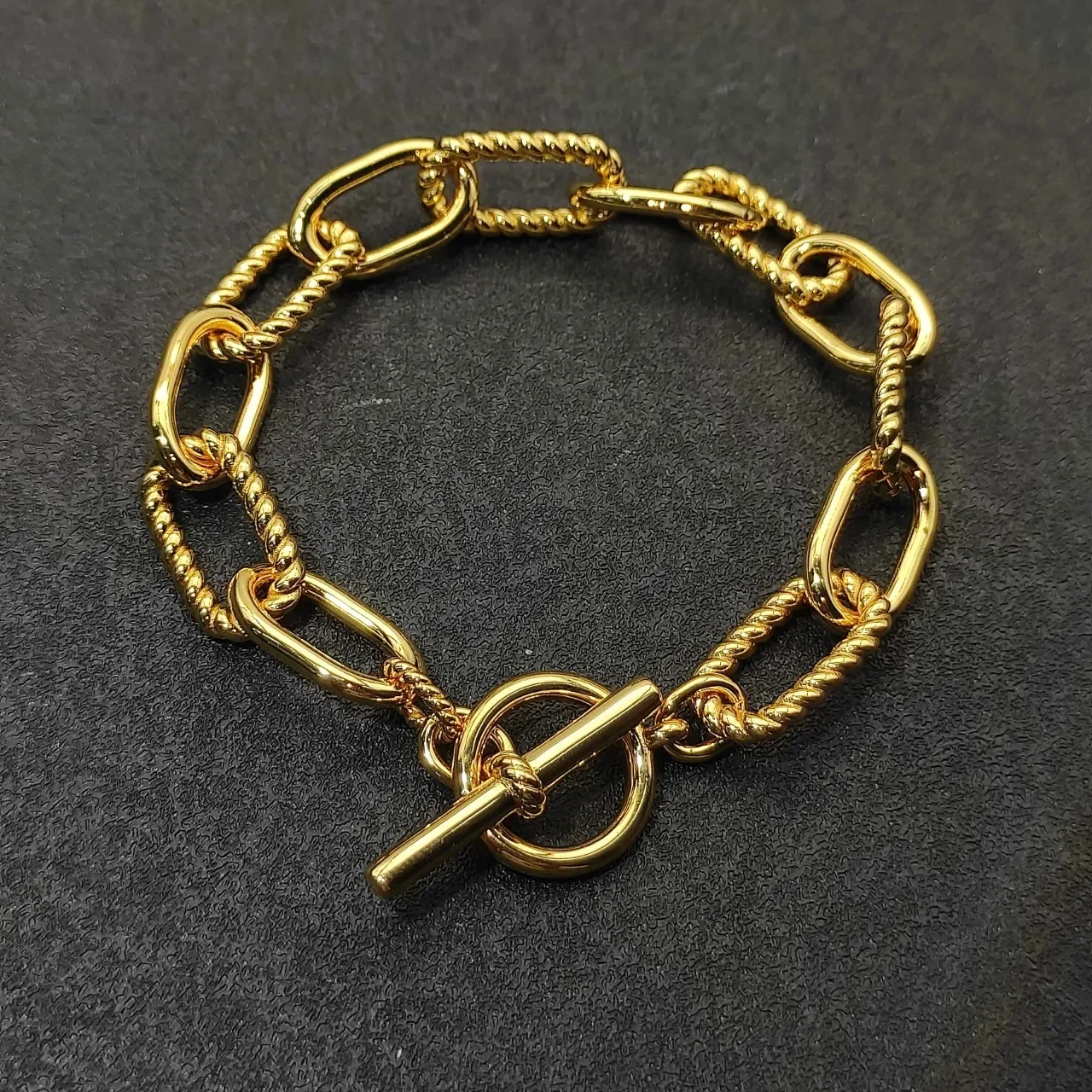 Gold Chunky Chain Links Twisted Rope Detailing Bracelet 9