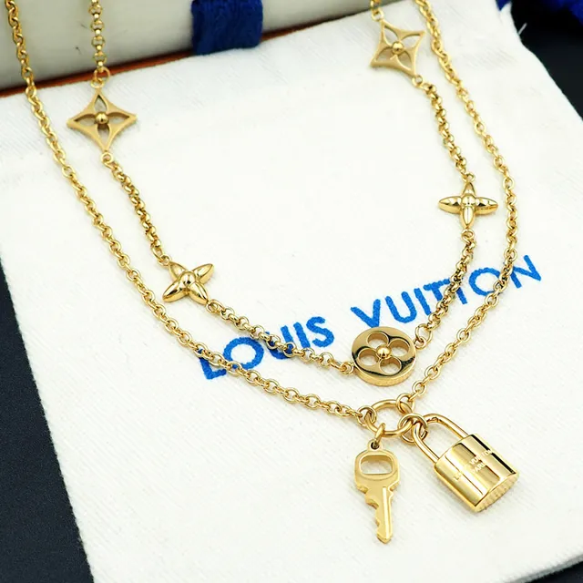 Gold Layered Chain Star-Shaped Charms Necklace 3