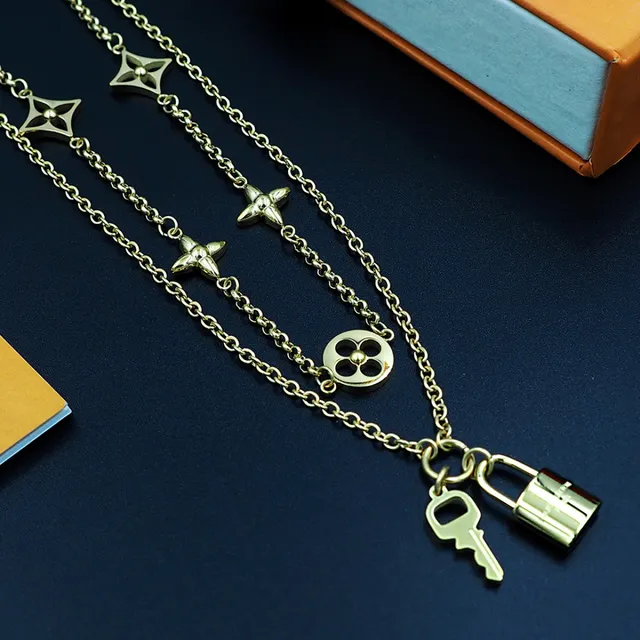 Gold Layered Chain Star-Shaped Charms Necklace 4