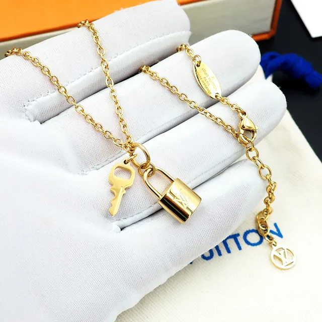 Gold Layered Chain Star-Shaped Charms Necklace 5