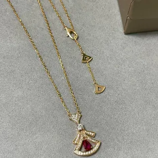 قلادة ذهبية أحمر شكل مروحة الماس pave-set