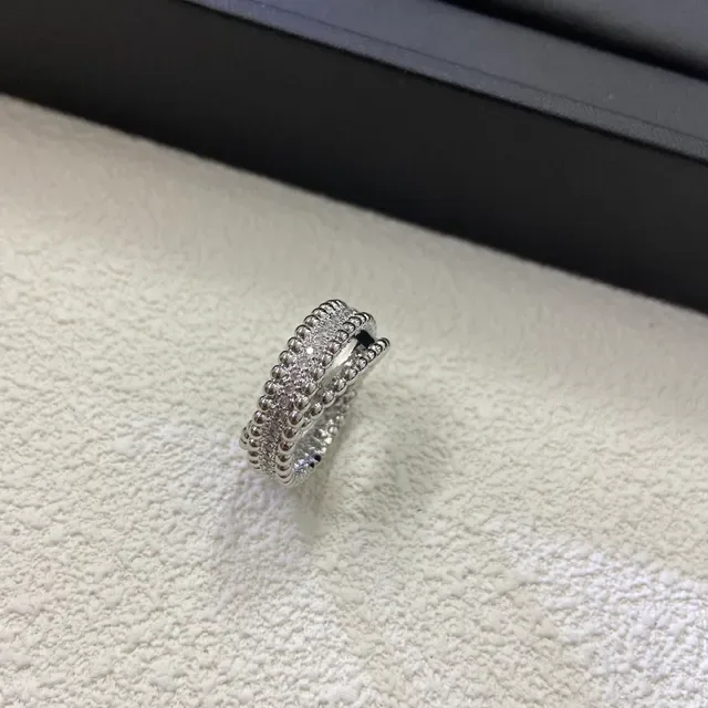 Gold Silver Beaded Texture Pavé-Set Stones Ring 3