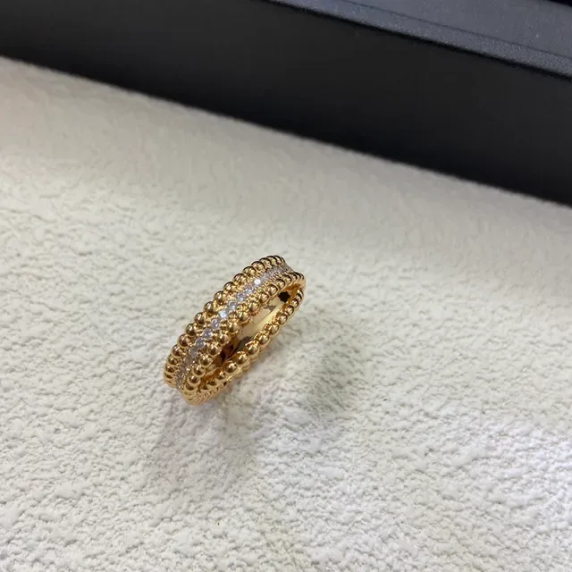 Gold Silver Beaded Texture Pavé-Set Stones Ring 4