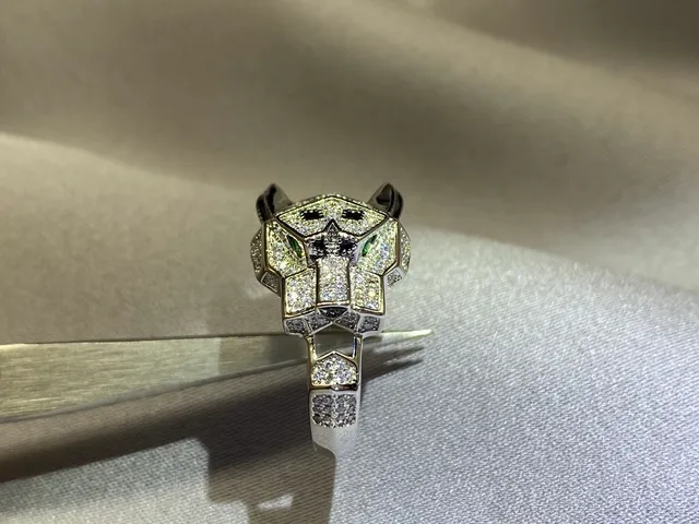 Gold Silver Geometric Panther Head Pavé-Set Crystals Ring 3