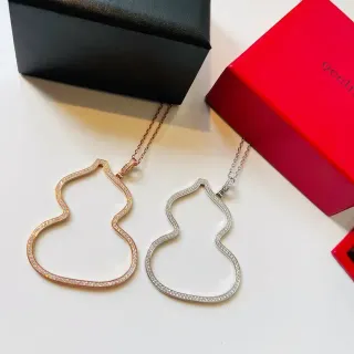 Collar de Oro y Plata con Forma de Calabaza Outline Pavé-Set con Piedras