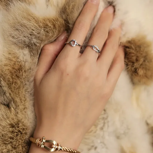 Gold Silver Heart-Shaped Openwork Single Central Stone Ring 3