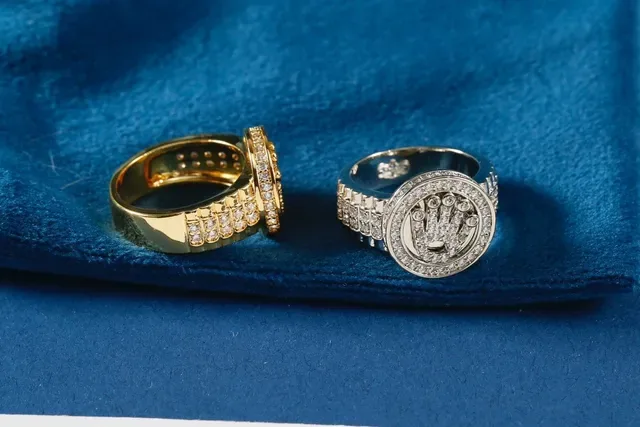 Gold Silver Pave-Set Circular Face Ring 2
