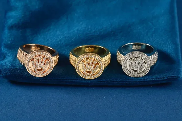 Gold Silver Pave-Set Circular Face Ring 3