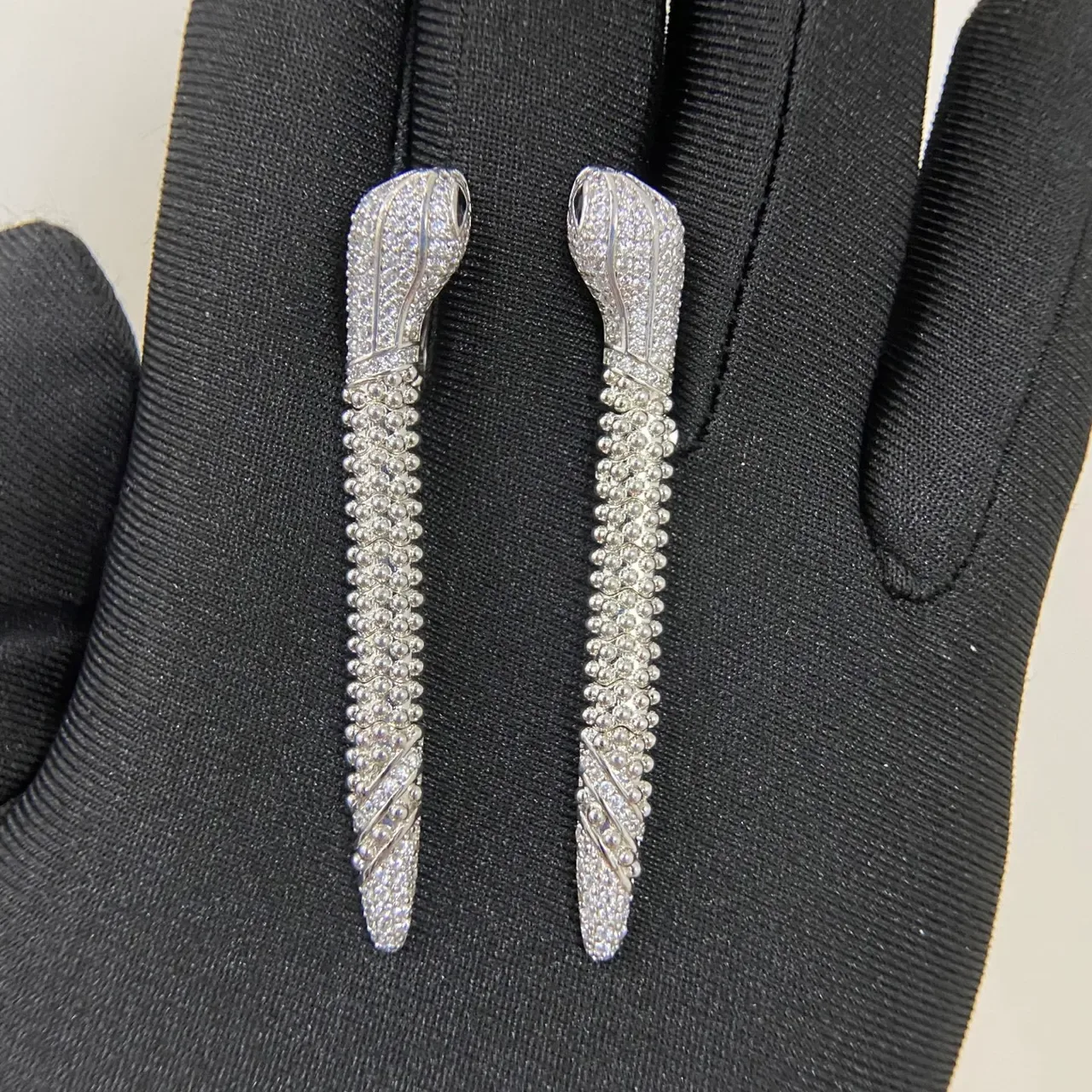 Broche Oro y Plata Silueta Cabeza de Serpiente Pavé Cristal 5