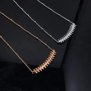 سلسلة ذهبية فضية بار مسمارة شكل منحني