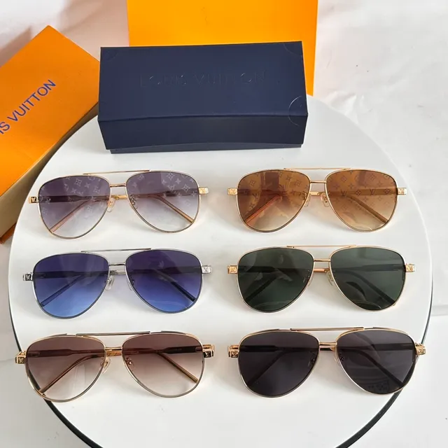Gold Tone Aviator-Style Green Lens Sunglasses 8