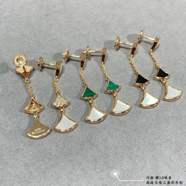 Boucles d'oreilles pendantes dorées en forma d'éventail en couches de nacre et malachite 3