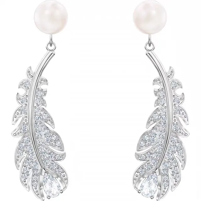 Bracelet de poignet à motif plume en ton or pavé-set à charnière 18