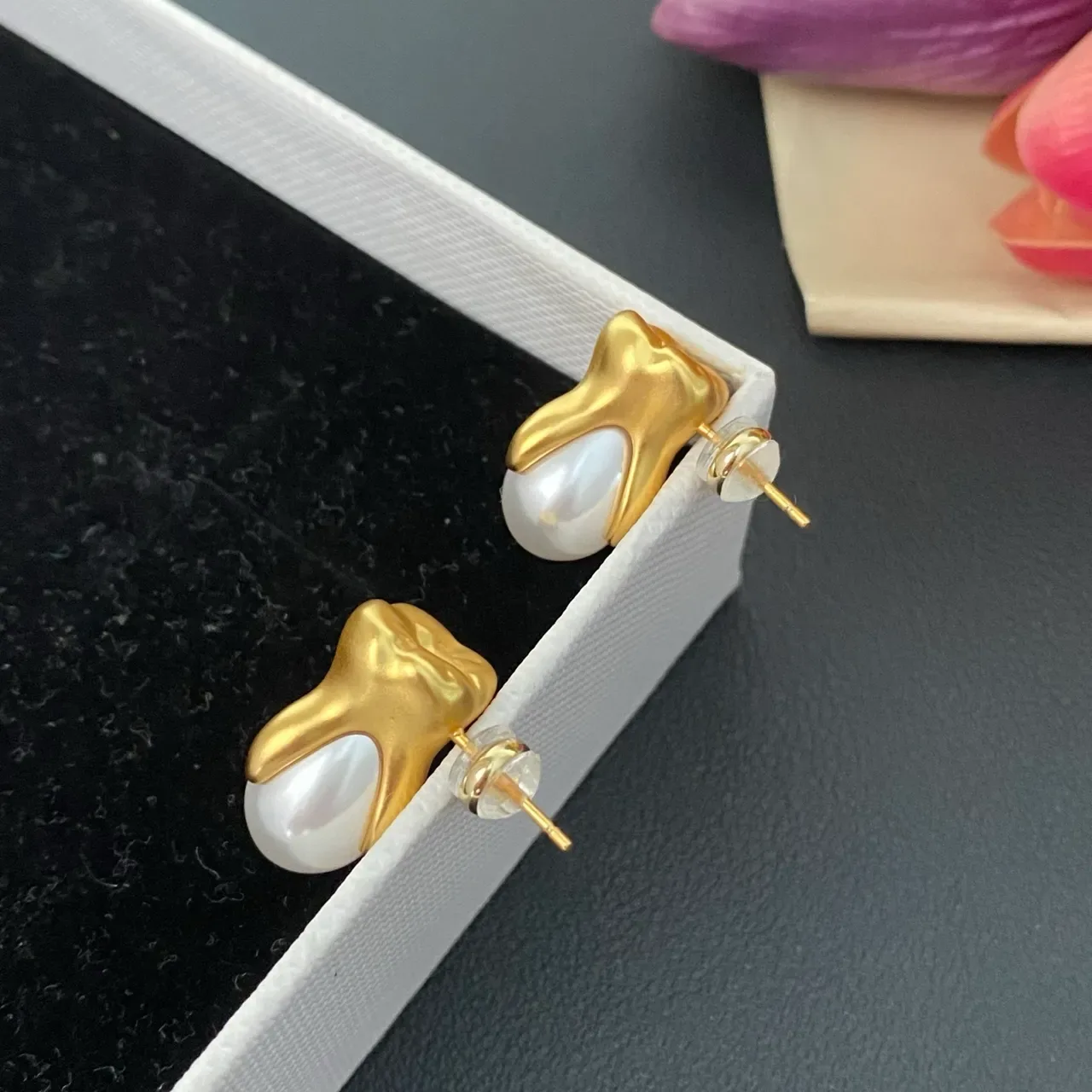 Gold-Tone Organic Sculptural Teardrop Pearl Stud Earrings 3