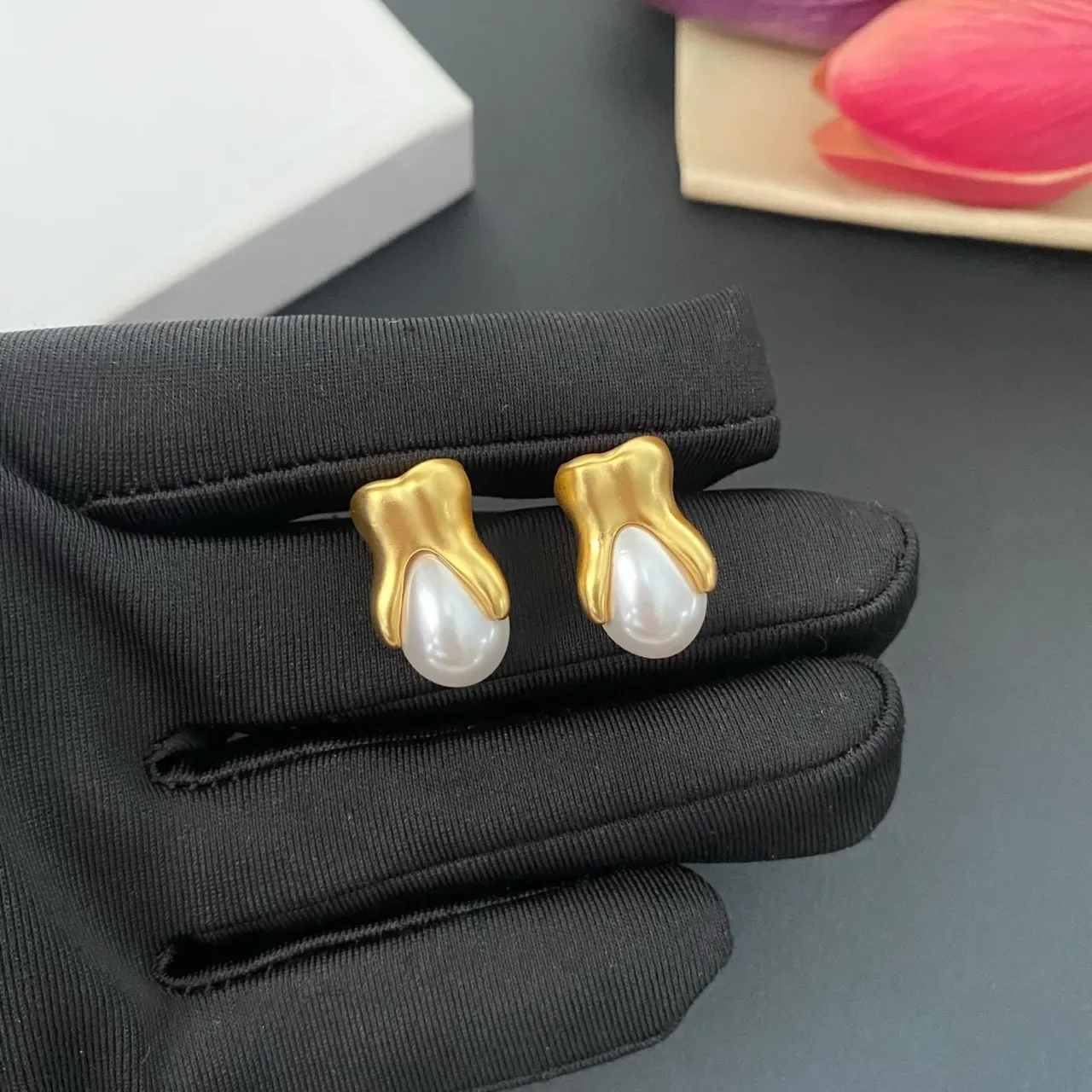 Gold-Tone Organic Sculptural Teardrop Pearl Stud Earrings 4