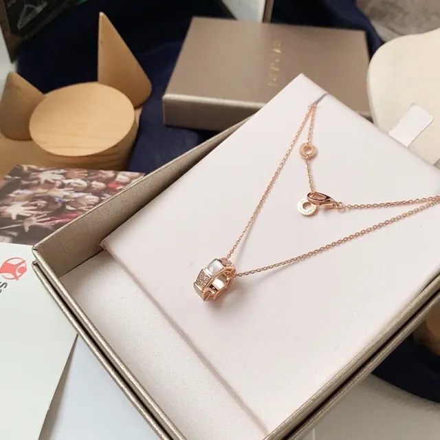 Gold White Chain Ring-Shaped Pendant Necklace 6