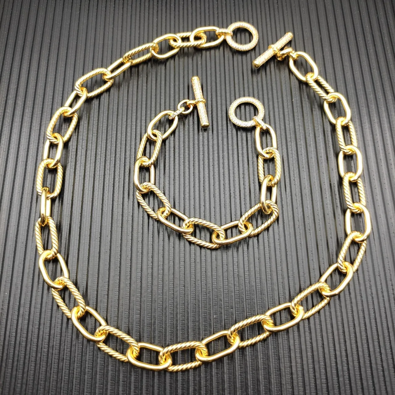 Gold White Rope-Link Chain Pavé-Toggle Clasp Necklace 7