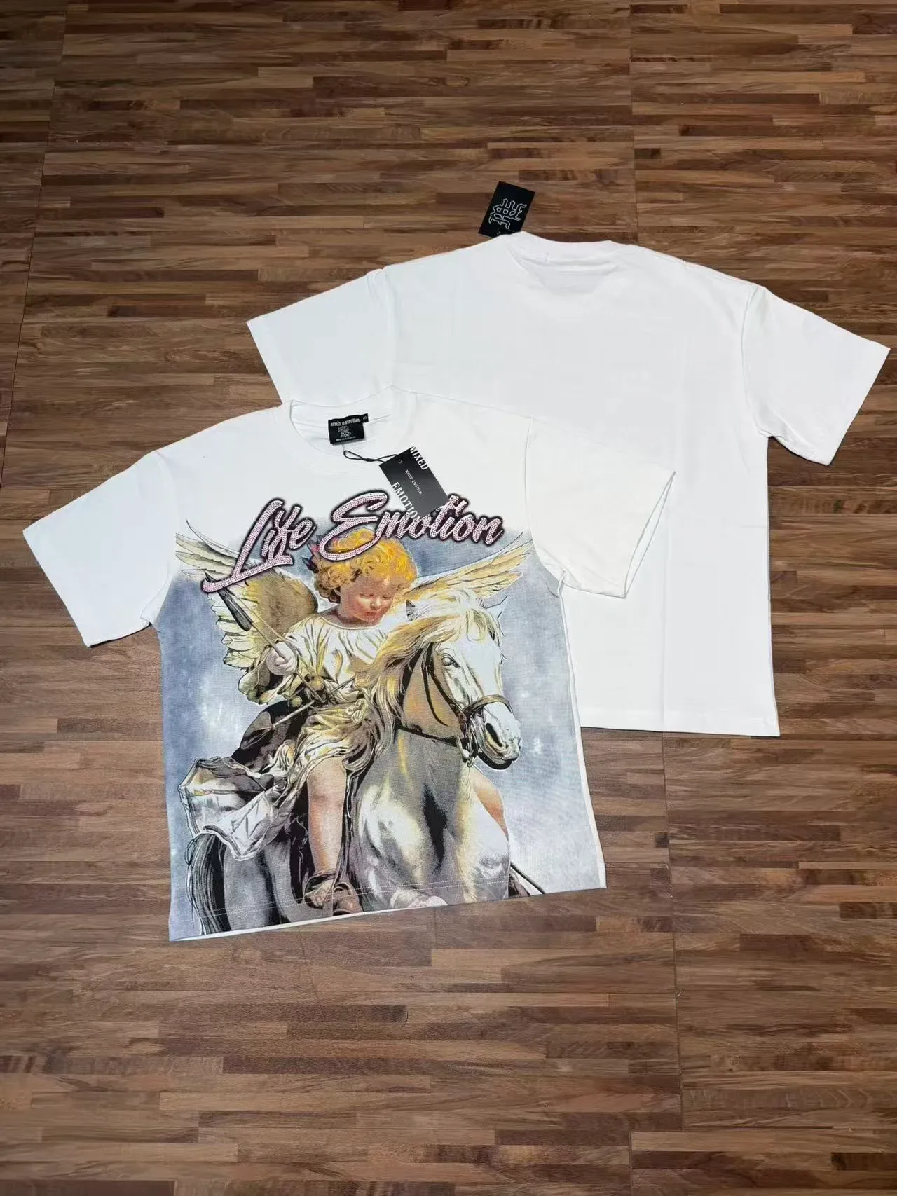 Graphic Print Angel on Horse Motif T-Shirt 8
