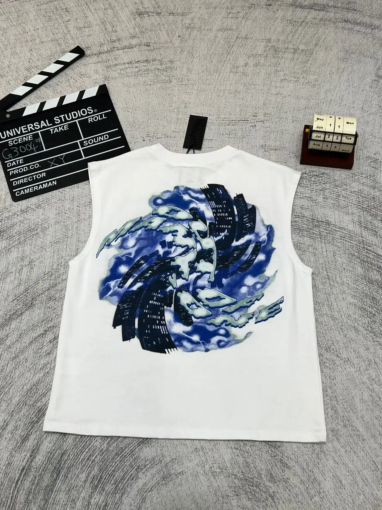 Graphic-Print Sleeveless Crew-Neck Vest Top 3