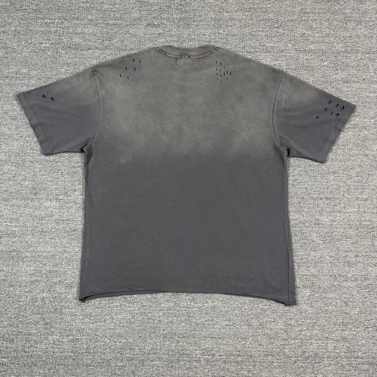 Gray Gold Distressed Perforated Shoulders Graphic Print T-Shirt 3