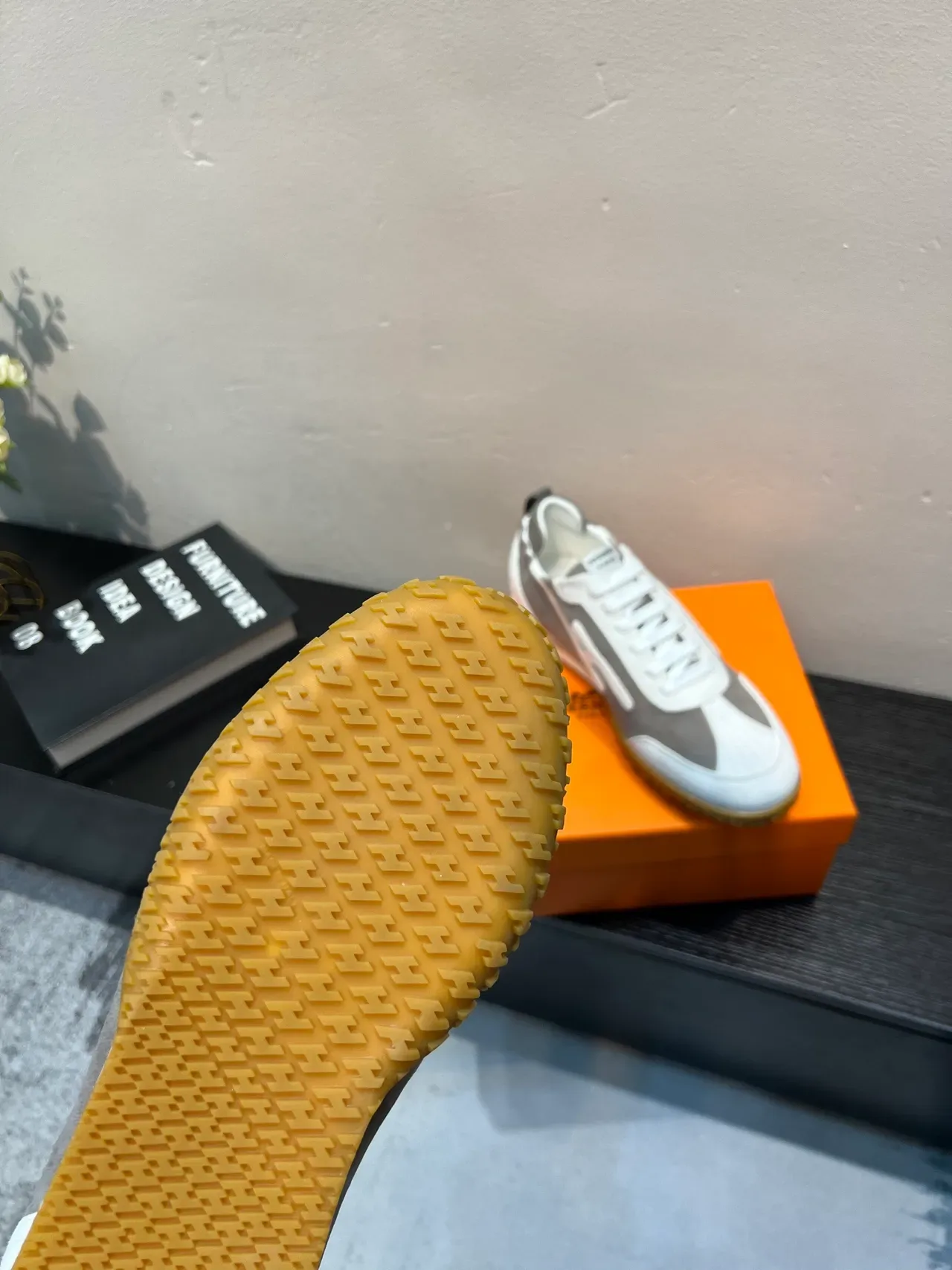 Gray White Low-Top Suede-Leather Panelled Lifestyle Sneakers 8
