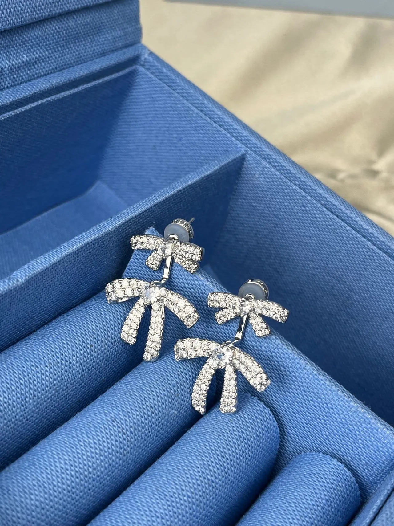 HEFANG Bow Motif Pavé Crystal Stud Earrings 3