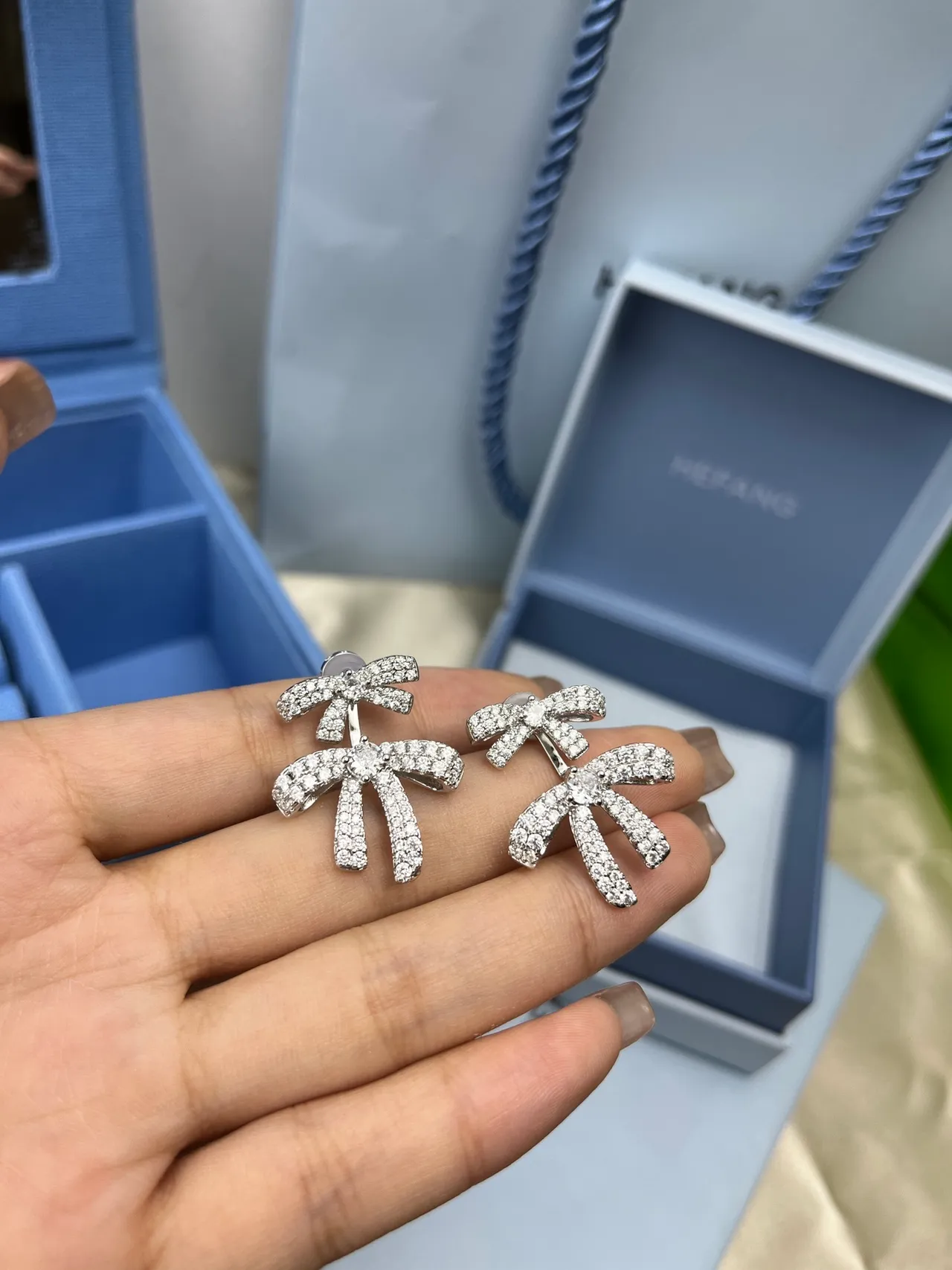 HEFANG Bow Motif Pavé Crystal Stud Earrings 6