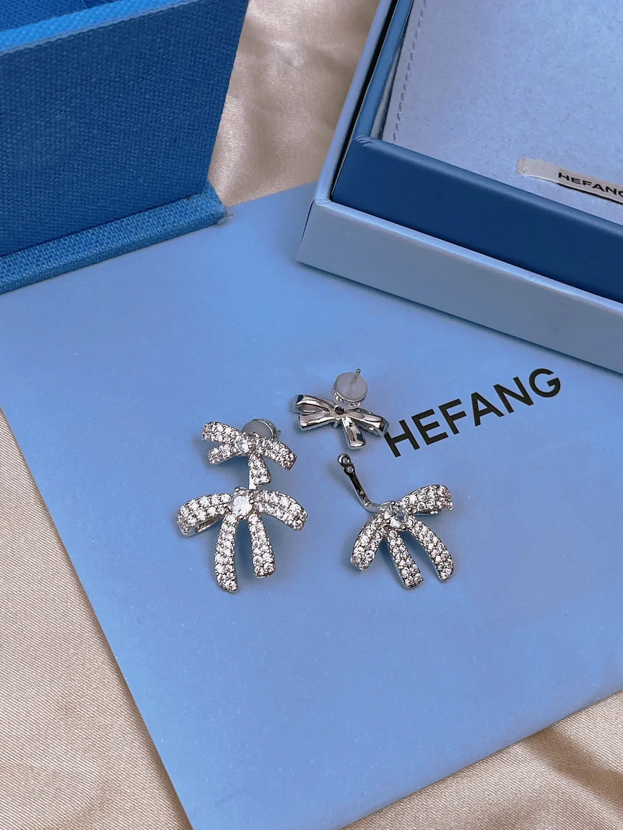 HEFANG Bow Motif Pavé Crystal Stud Earrings 8