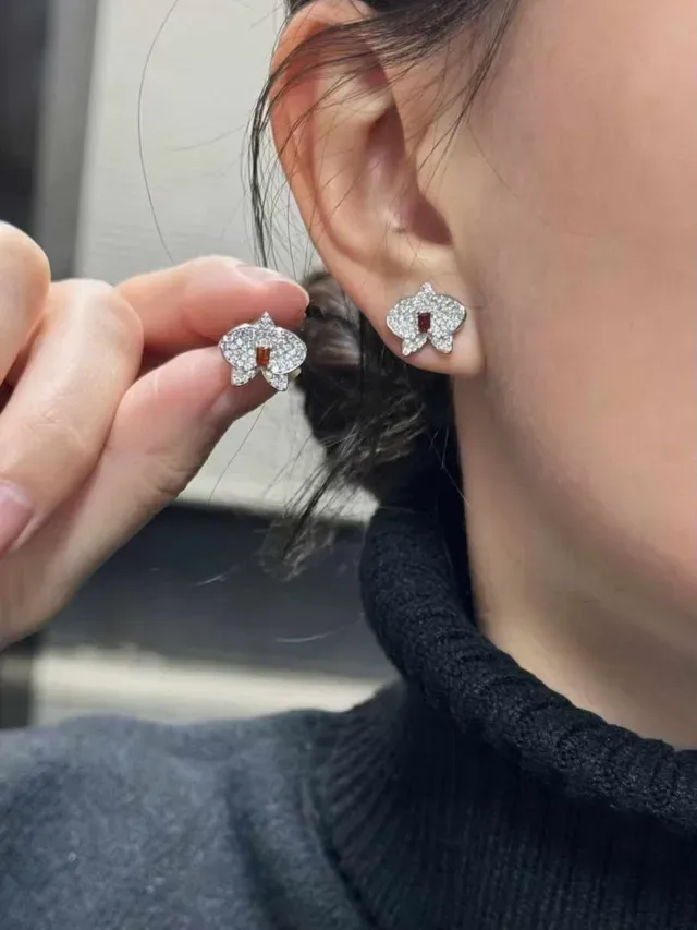 HEFANG Floral Pavé Crystal Stud Earrings 3