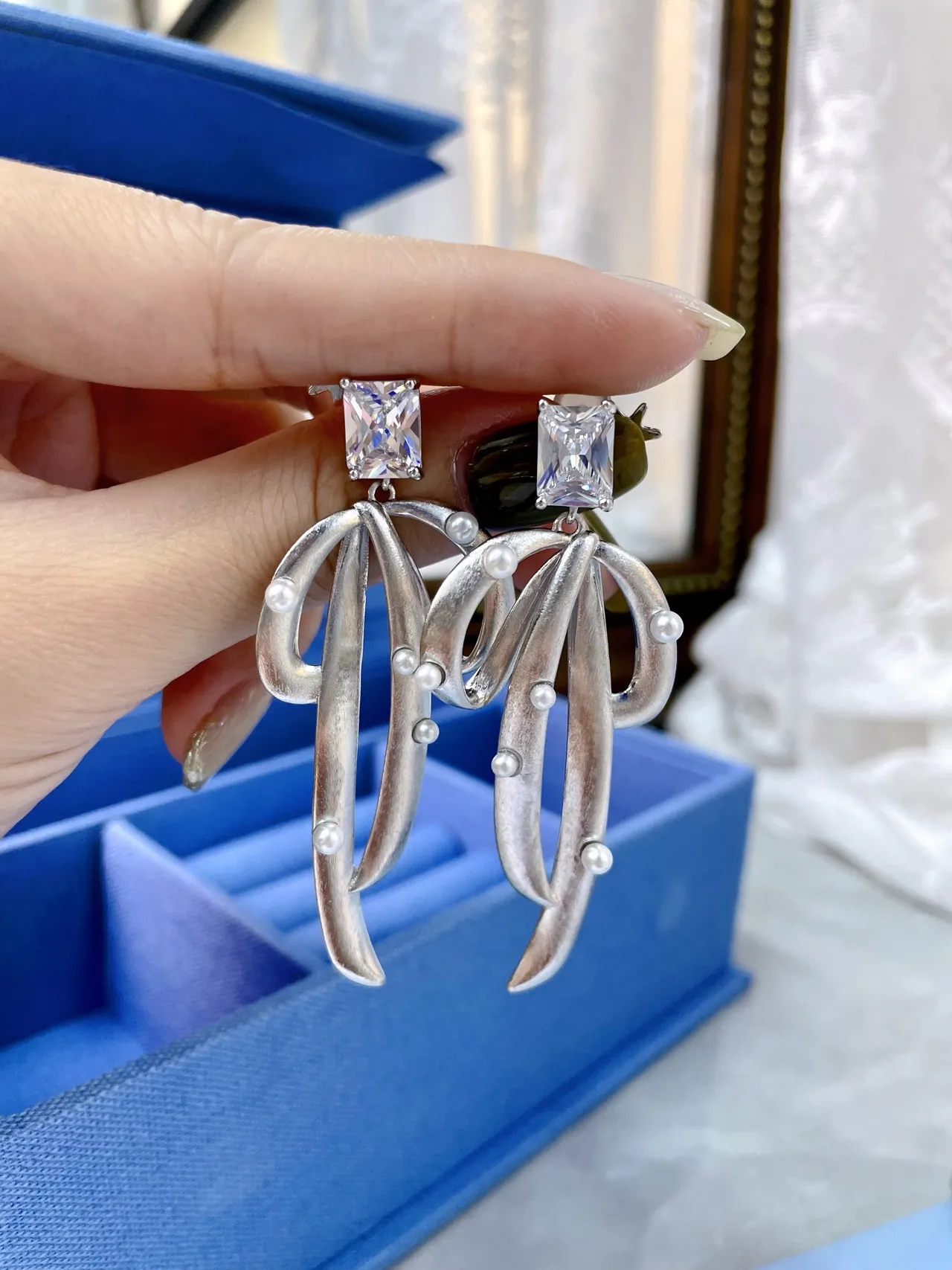 HEFANG Silver-Tone Crystal and Pearl Leaf Drop Earrings 8