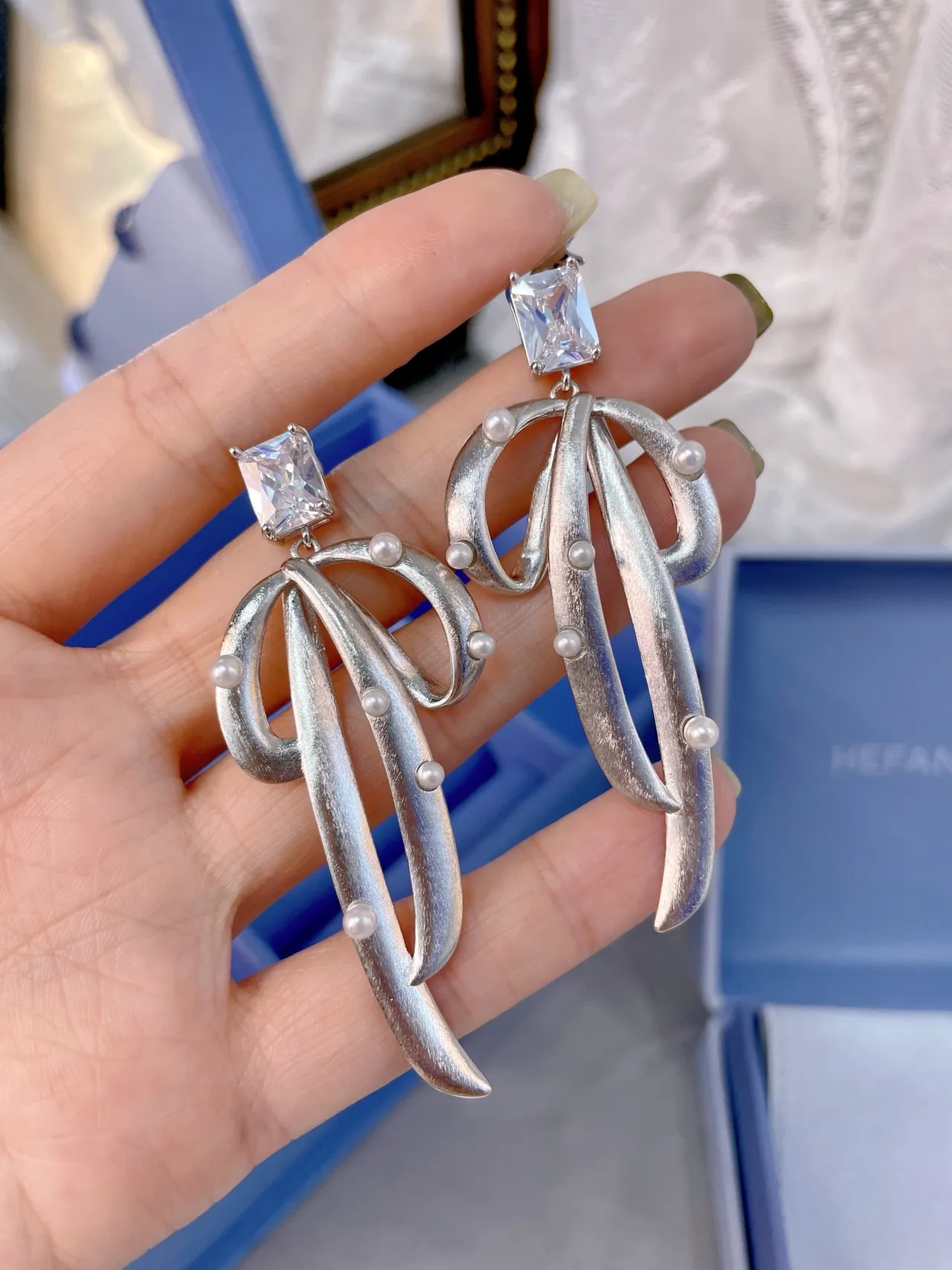 HEFANG Silver-Tone Crystal and Pearl Leaf Drop Earrings 9