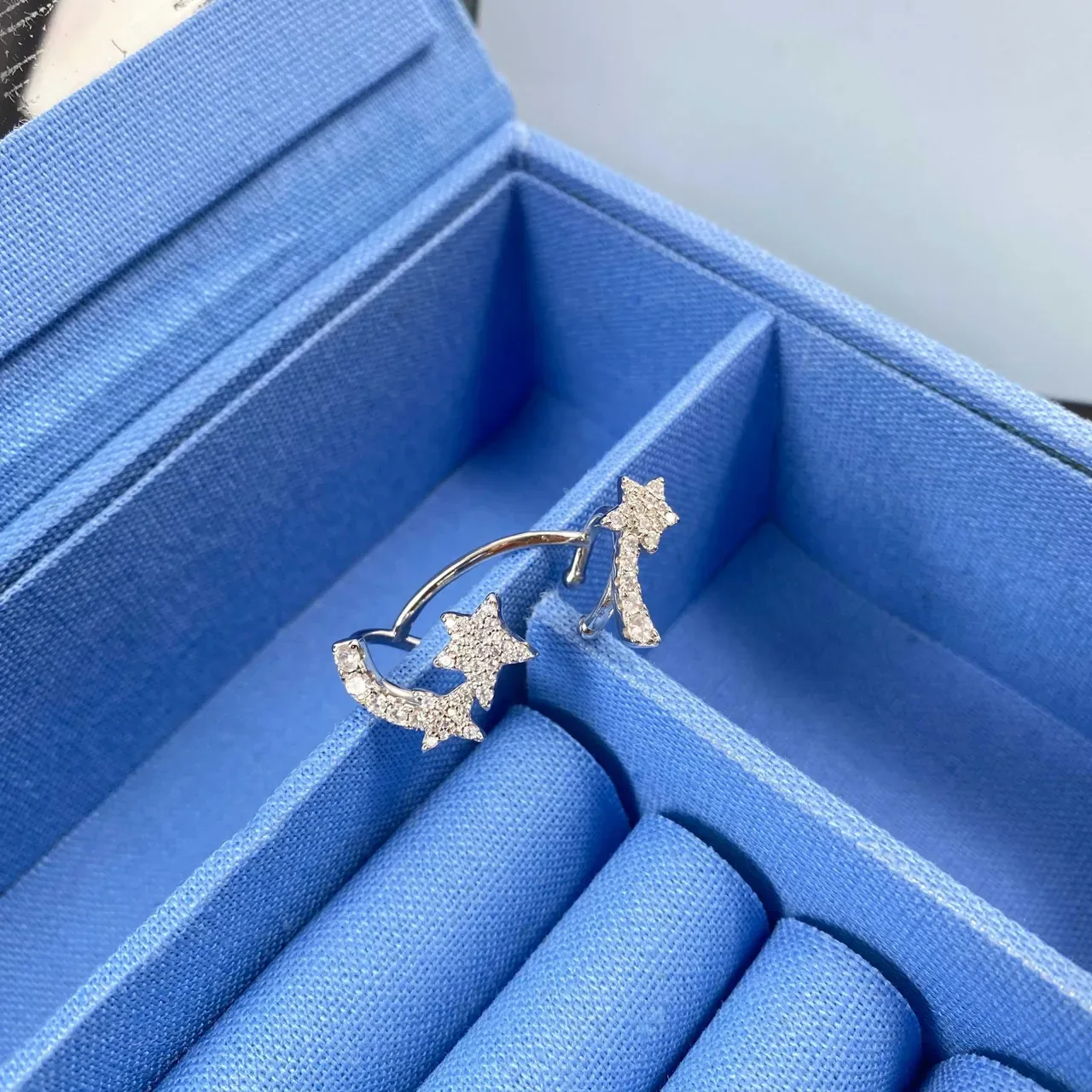 HEFANG Silver Transparent Pavé-Set Celestial Motif Earrings 9