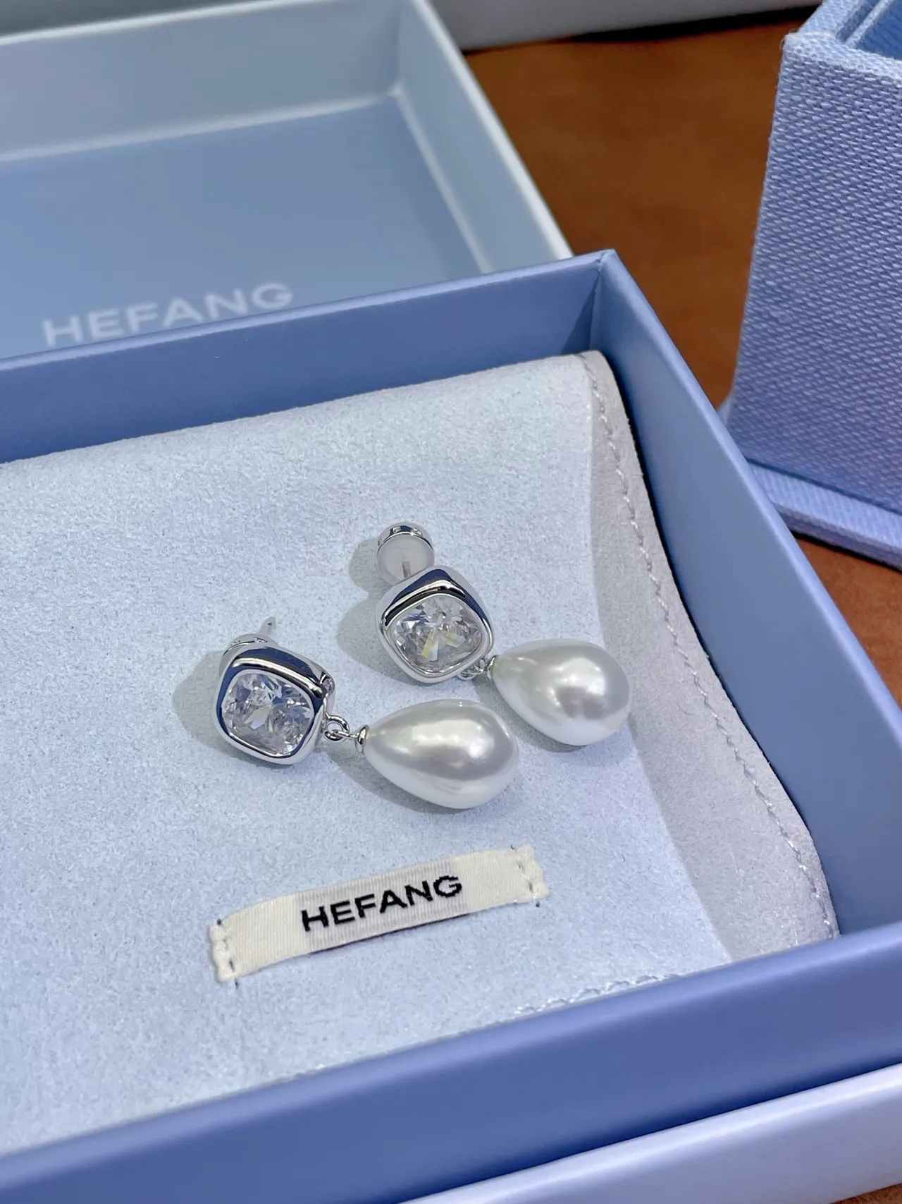 HEFANG Square Crystal and Teardrop Pearl Drop Earrings 5