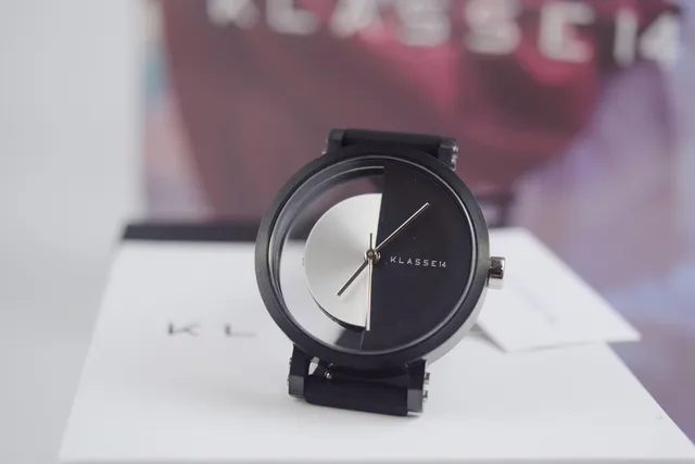KLASSE14 Minimalist Two-Tone Black and Silver Quartz Watch 3