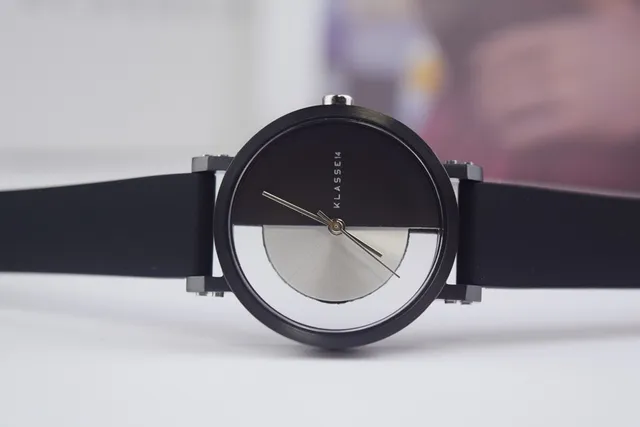 KLASSE14 Minimalist Two-Tone Black and Silver Quartz Watch 6