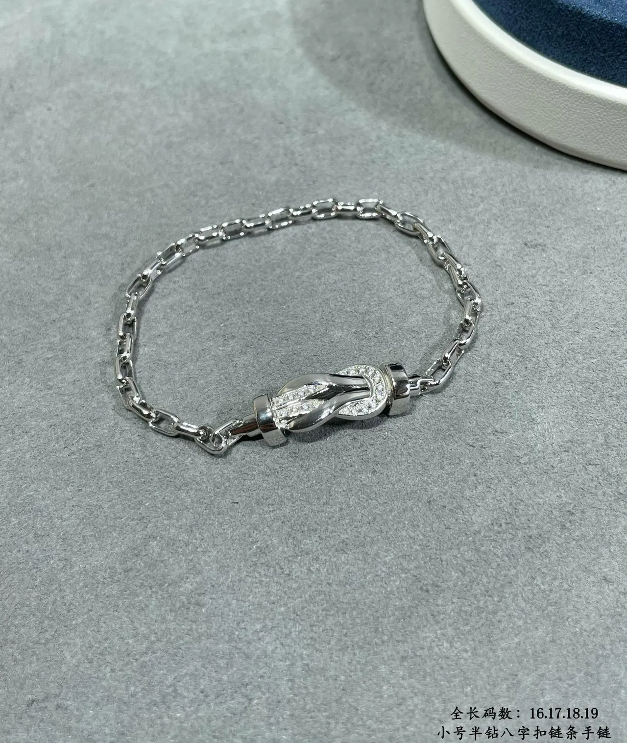 Knot Clasp Bracelet Silver Metal Pavé-Set Clear Stones Bracelet 4