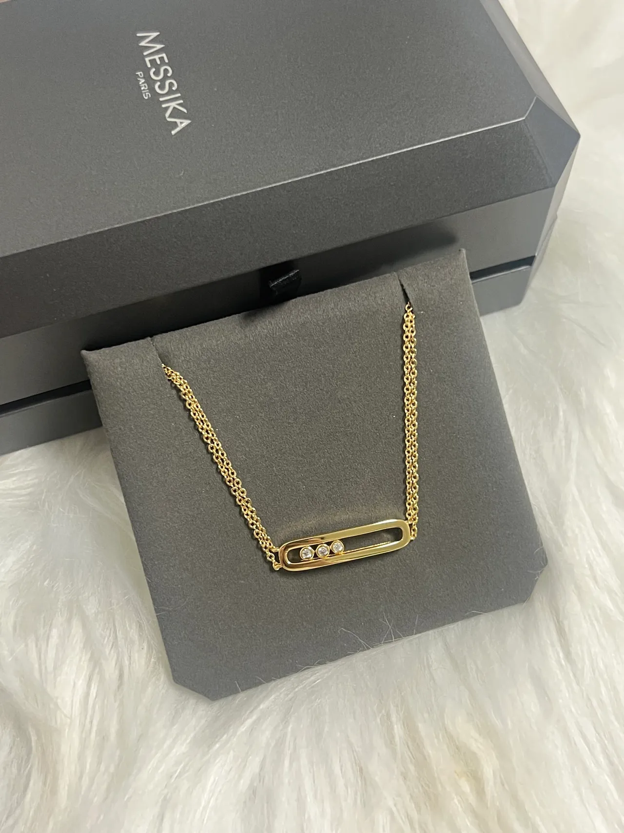 Messika Move Three Stone Sliding Bar Necklace 3