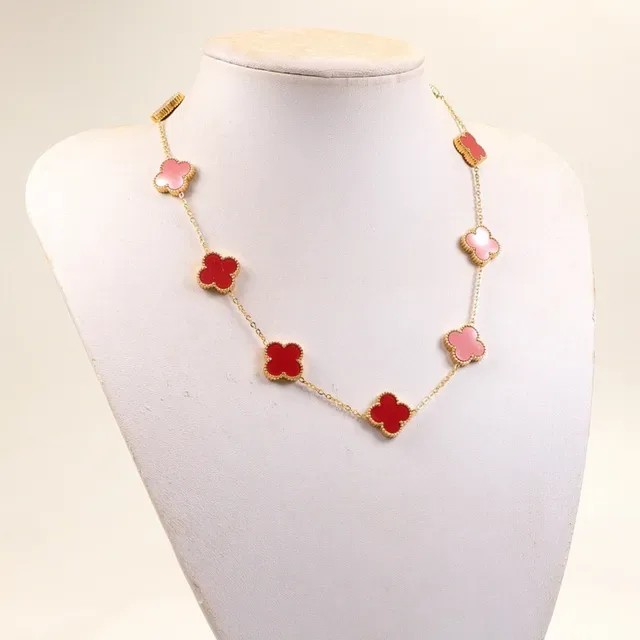 Multicolor Gold Chain Clover-Shaped Pendant Necklace 2