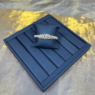 Pulsera Navy Silver con perlas y cristales acentuados