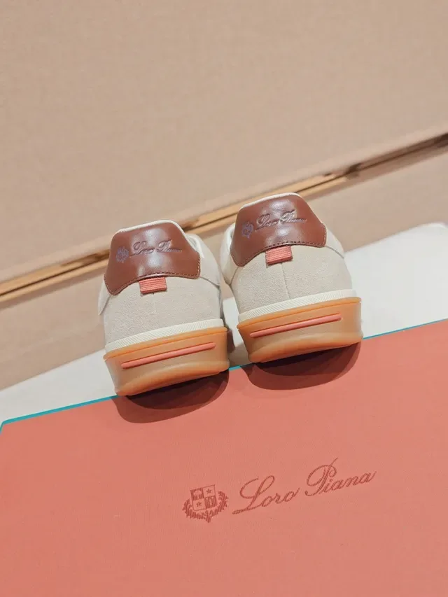 Off-White Suede Low-Top Lifestyle Sneaker 3