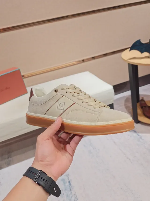 Off-White Suede Low-Top Lifestyle Sneaker 4