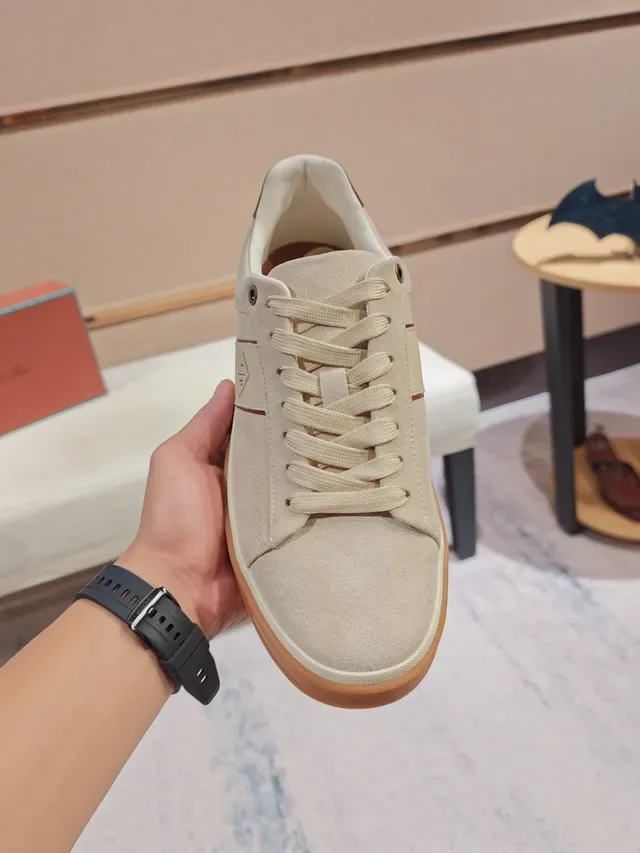 Off-White Suede Low-Top Lifestyle Sneaker 5