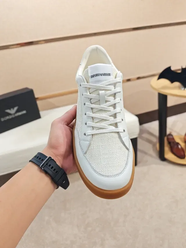 Off-White Textile and Leather Low-Top Gum Sole Sneaker 5