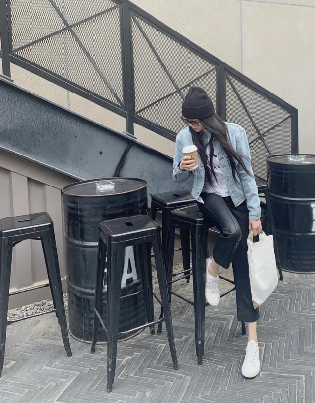 Oversized Graphic Print Charcoal Gray T-Shirt 5