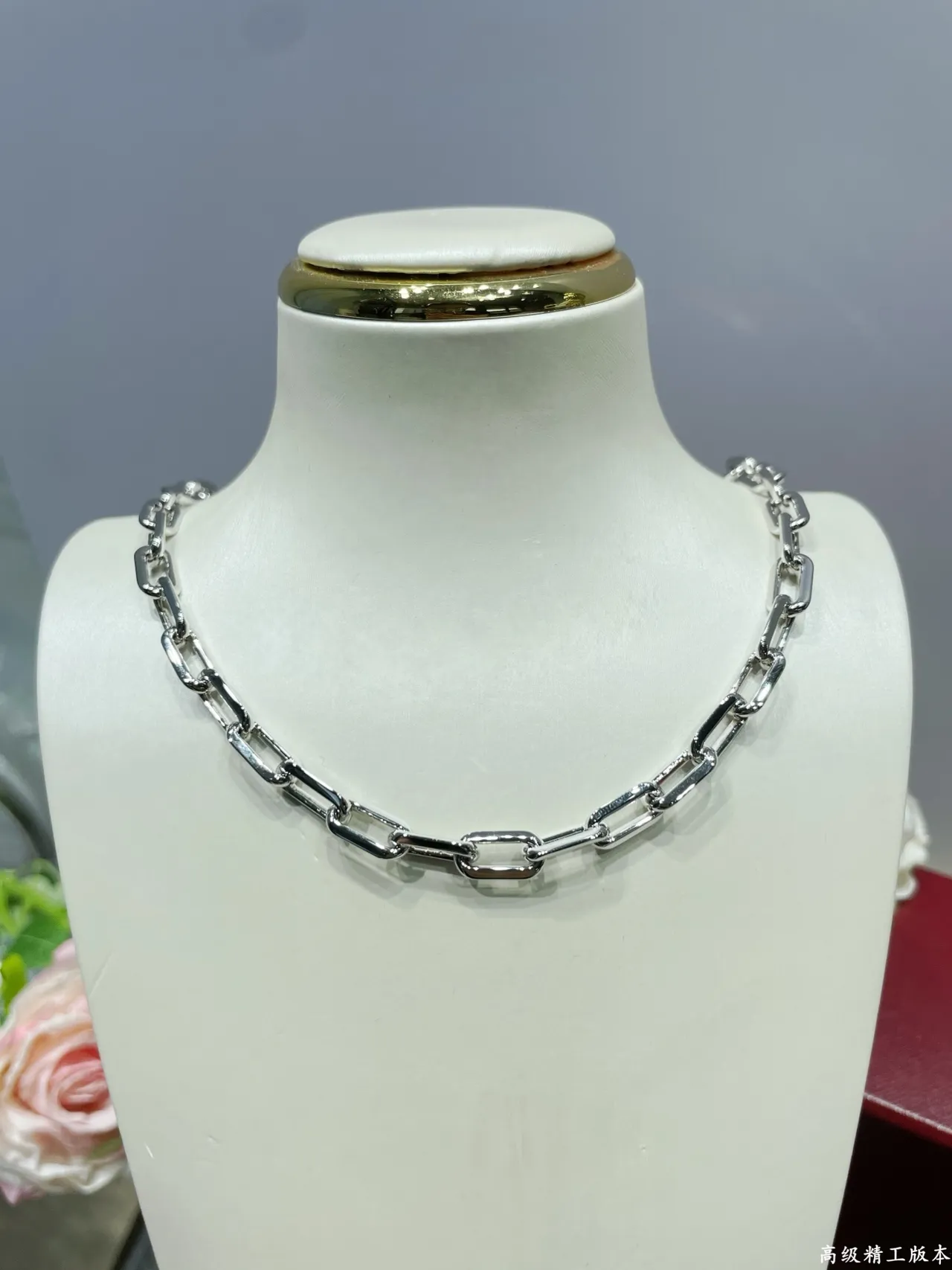 Oversized Rectangular Link Gold-Tone Choker Necklace 3