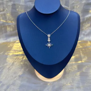 Colar com pingante de estrela starburst pavé de cristal