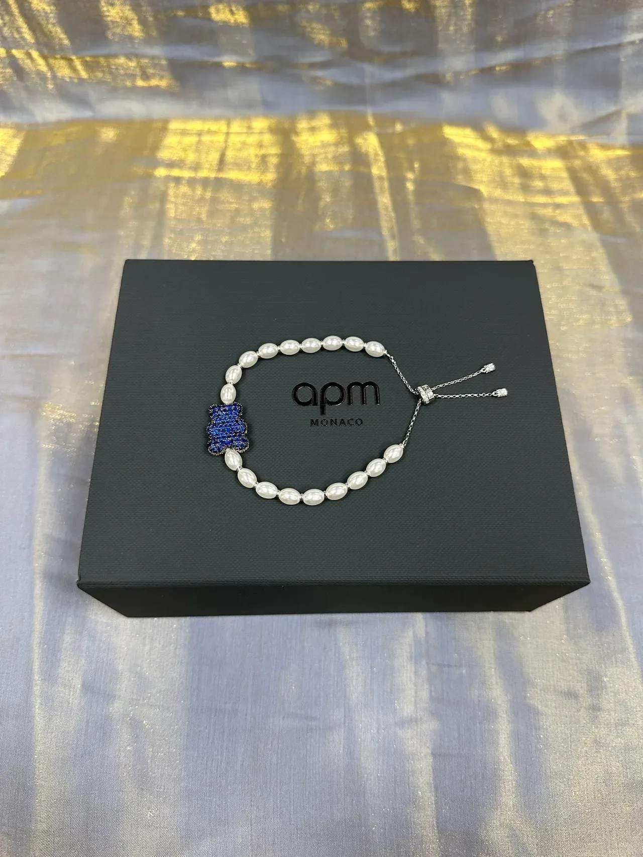 Pearl and Blue Pavé Crystal Motif Bracelet 4