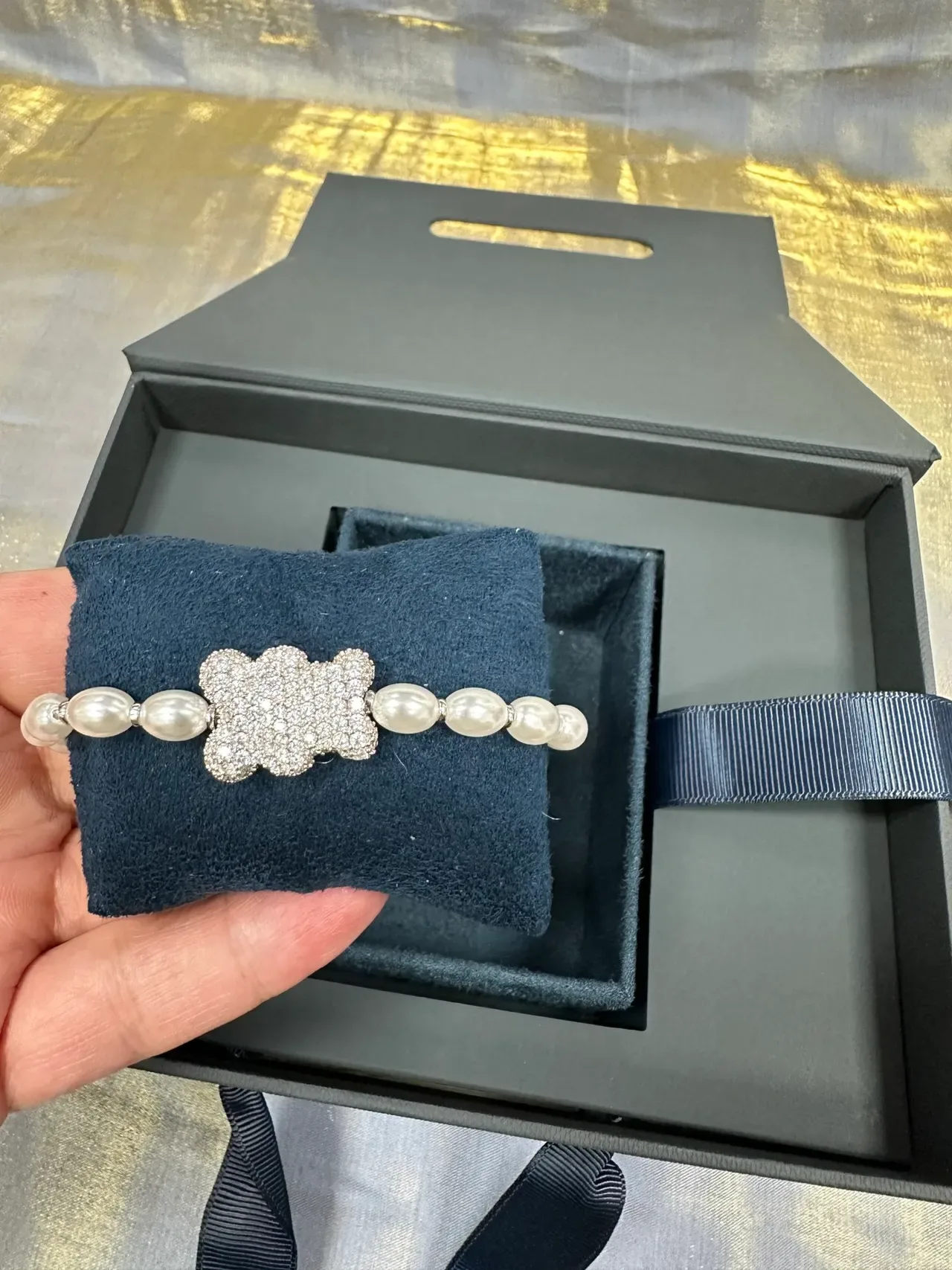 Pearl and Blue Pavé Crystal Motif Bracelet 9