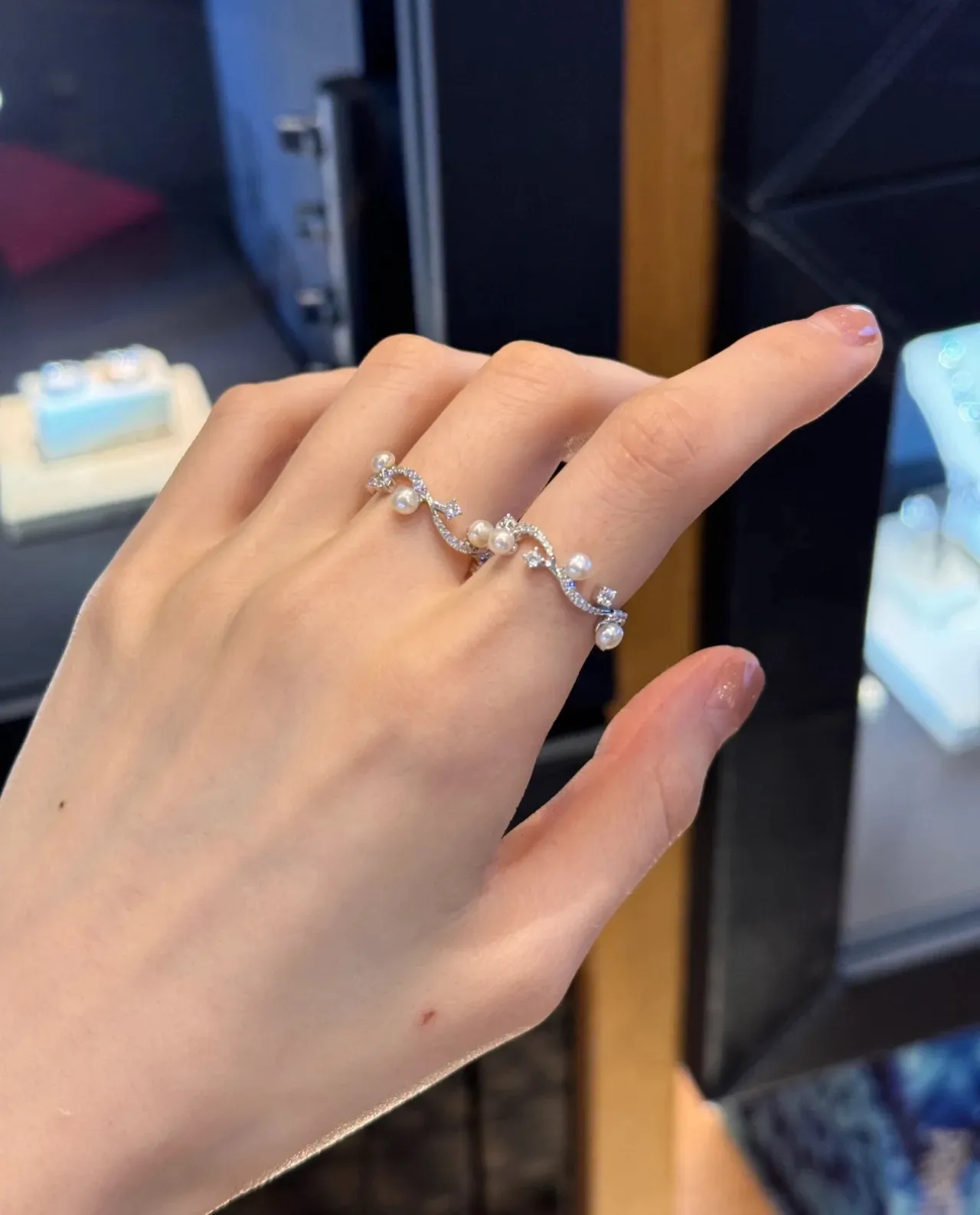 Pearl and Crystal Floral Vine Ring 2