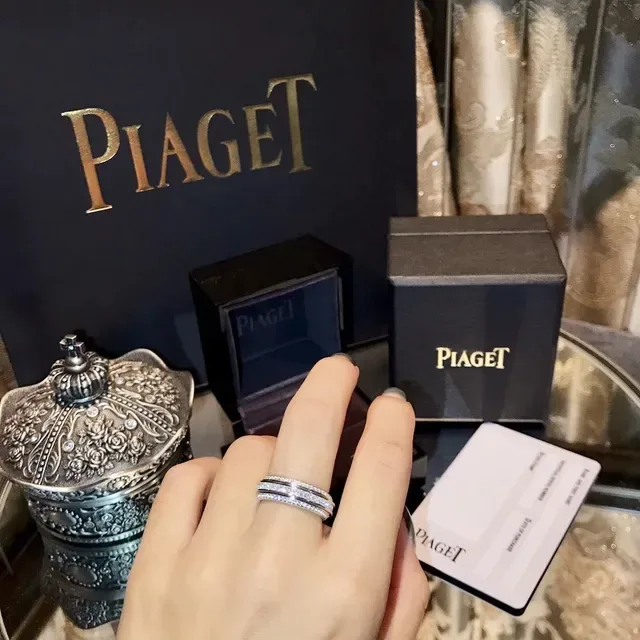 Piaget Diamond-Pavé Multi-Row Ring 4